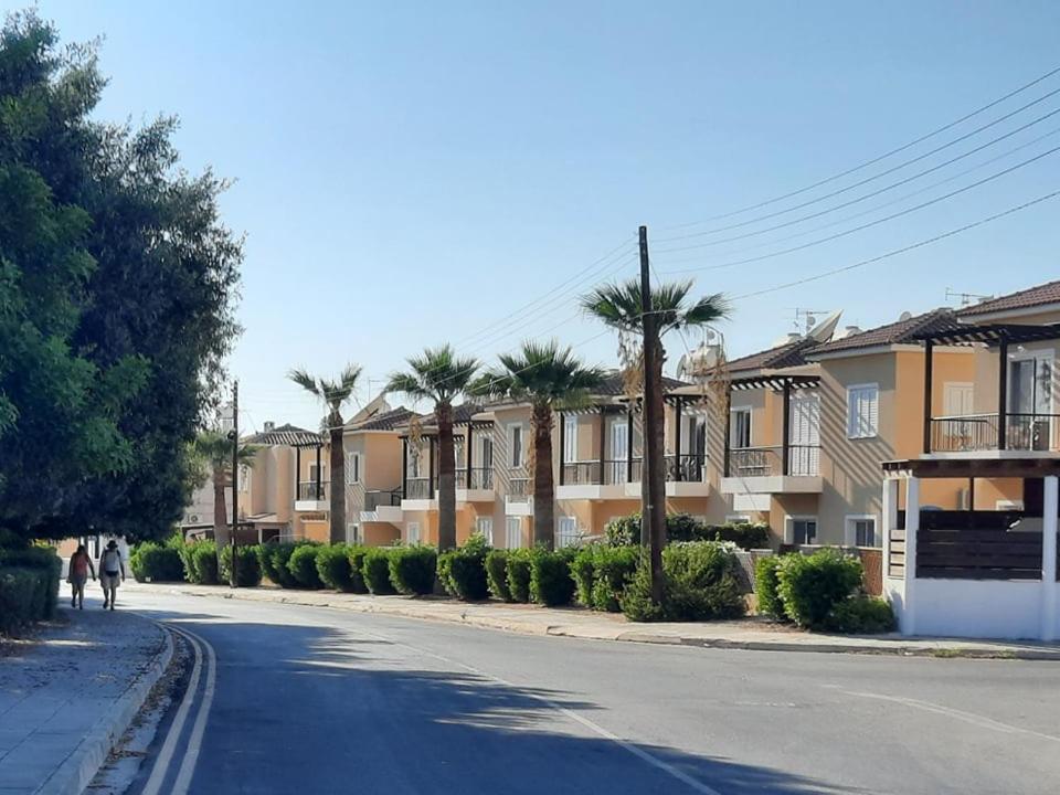 Sirena Sunrise Prestige Apartments Paphos Exterior photo
