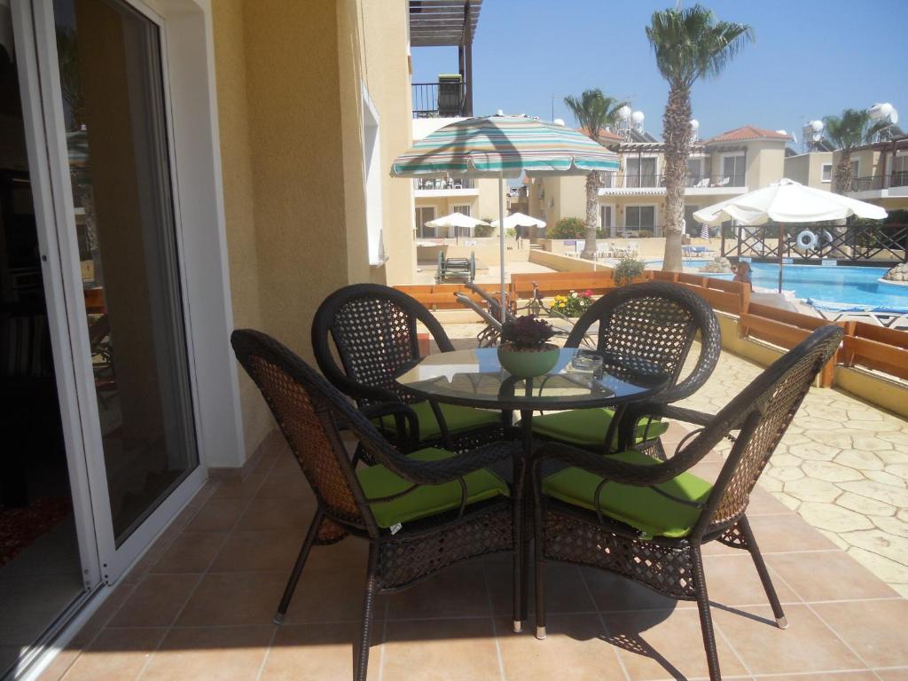Sirena Sunrise Prestige Apartments Paphos Exterior photo