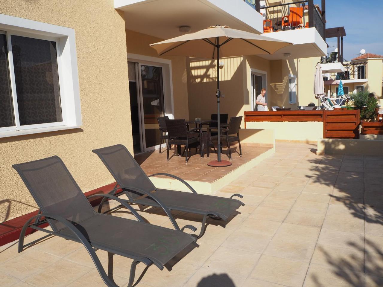 Sirena Sunrise Prestige Apartments Paphos Exterior photo