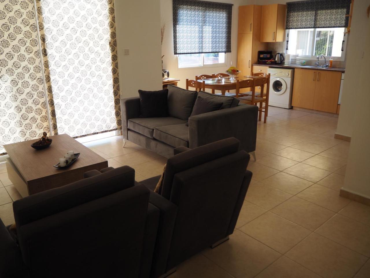 Sirena Sunrise Prestige Apartments Paphos Exterior photo