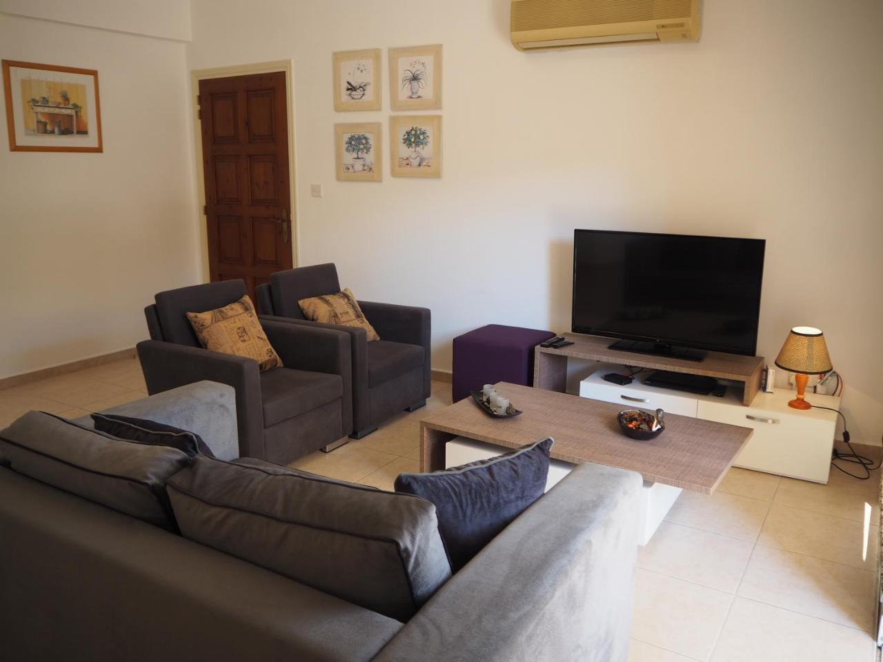 Sirena Sunrise Prestige Apartments Paphos Exterior photo