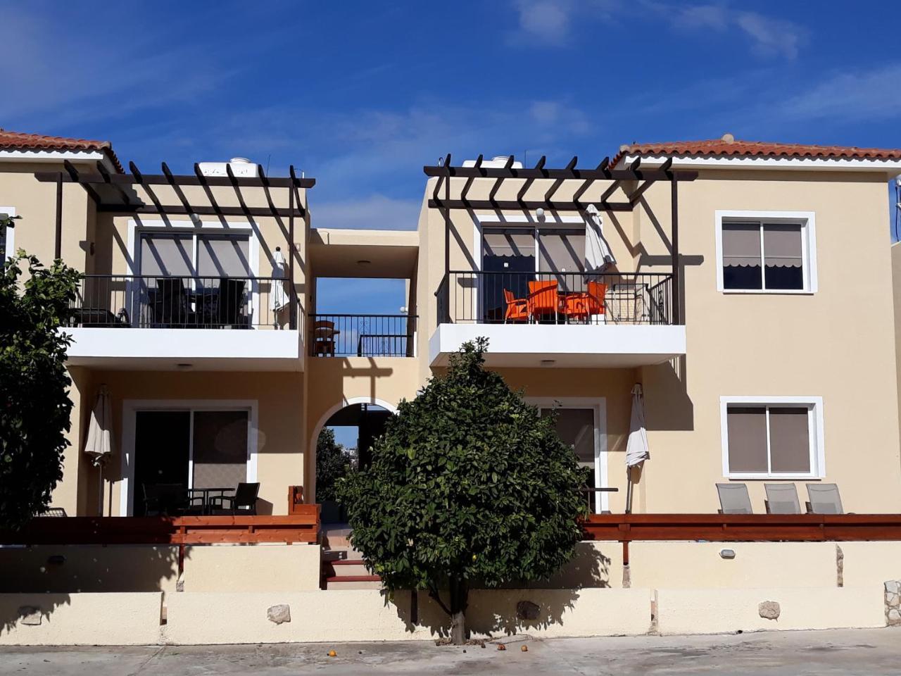 Sirena Sunrise Prestige Apartments Paphos Exterior photo