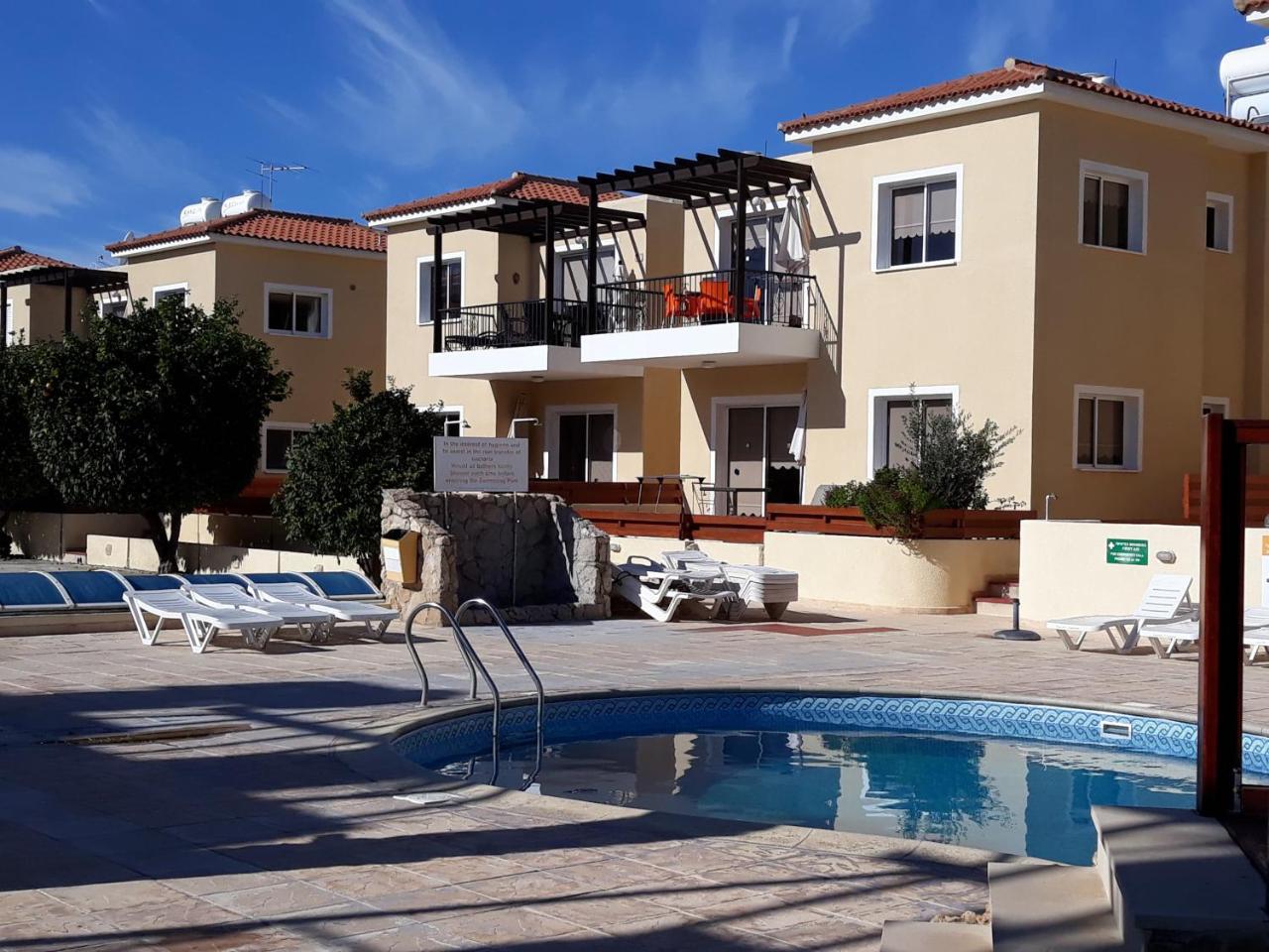 Sirena Sunrise Prestige Apartments Paphos Exterior photo